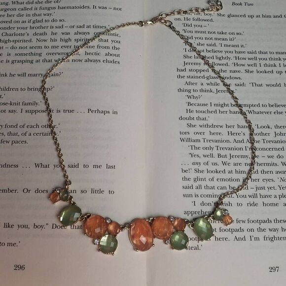 Green and Orange Faux Gemstone Necklace - Picture 1 of 6